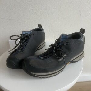 Patagonia Performance Lace Up Hiking Sneaker Womens 9 Navy Vibram Sole‎